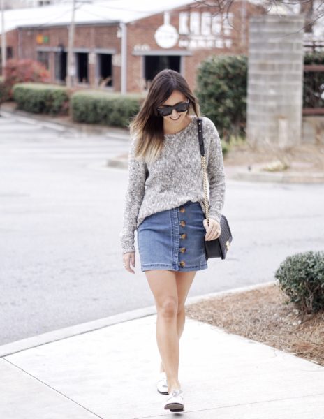 vionic reagan mule with speckled sweater and celine sunglasses