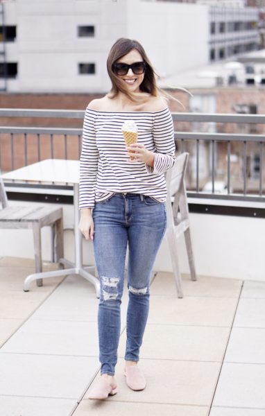 style blogger holding jeni's ice cream cone