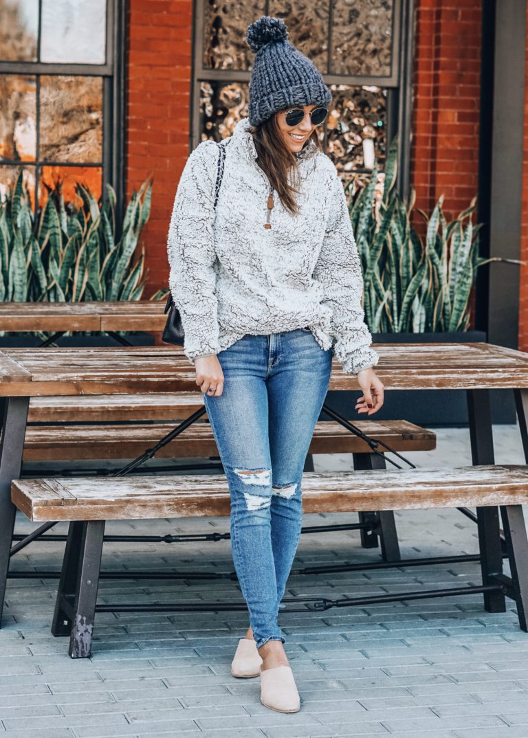 Casual Holiday Outfits 2018 - StyledJen