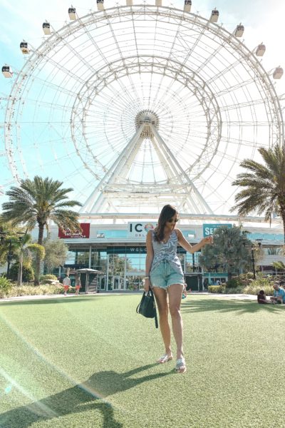lulus outfit in front of orlando icon ferris wheel