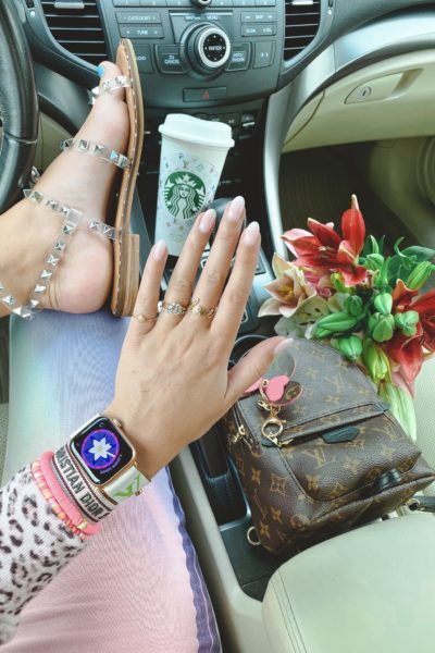 pink ombre dip nails with steve madden travel sandals and aurate gold pinky ring