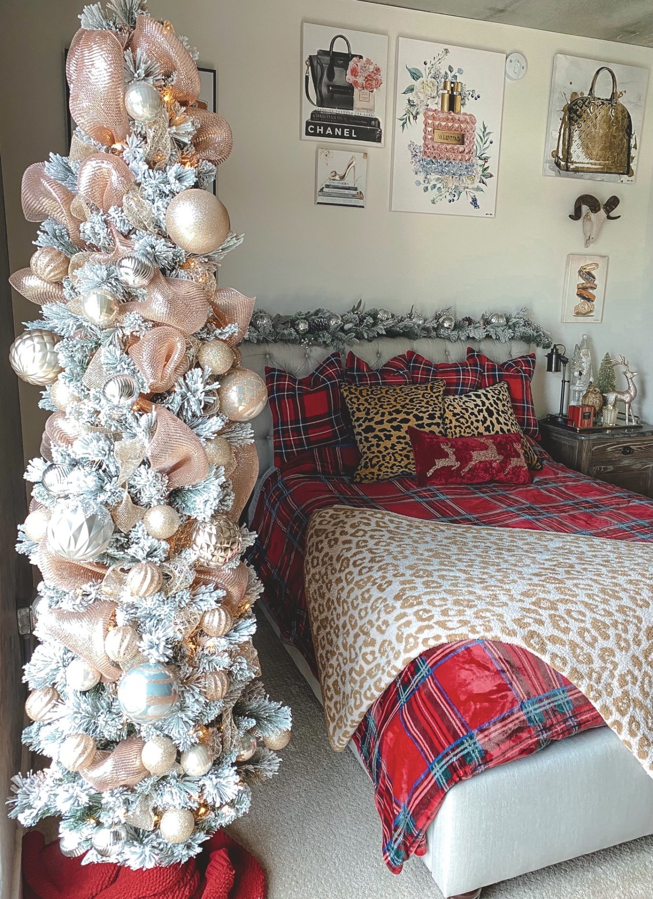 Christmas Bedroom Decor