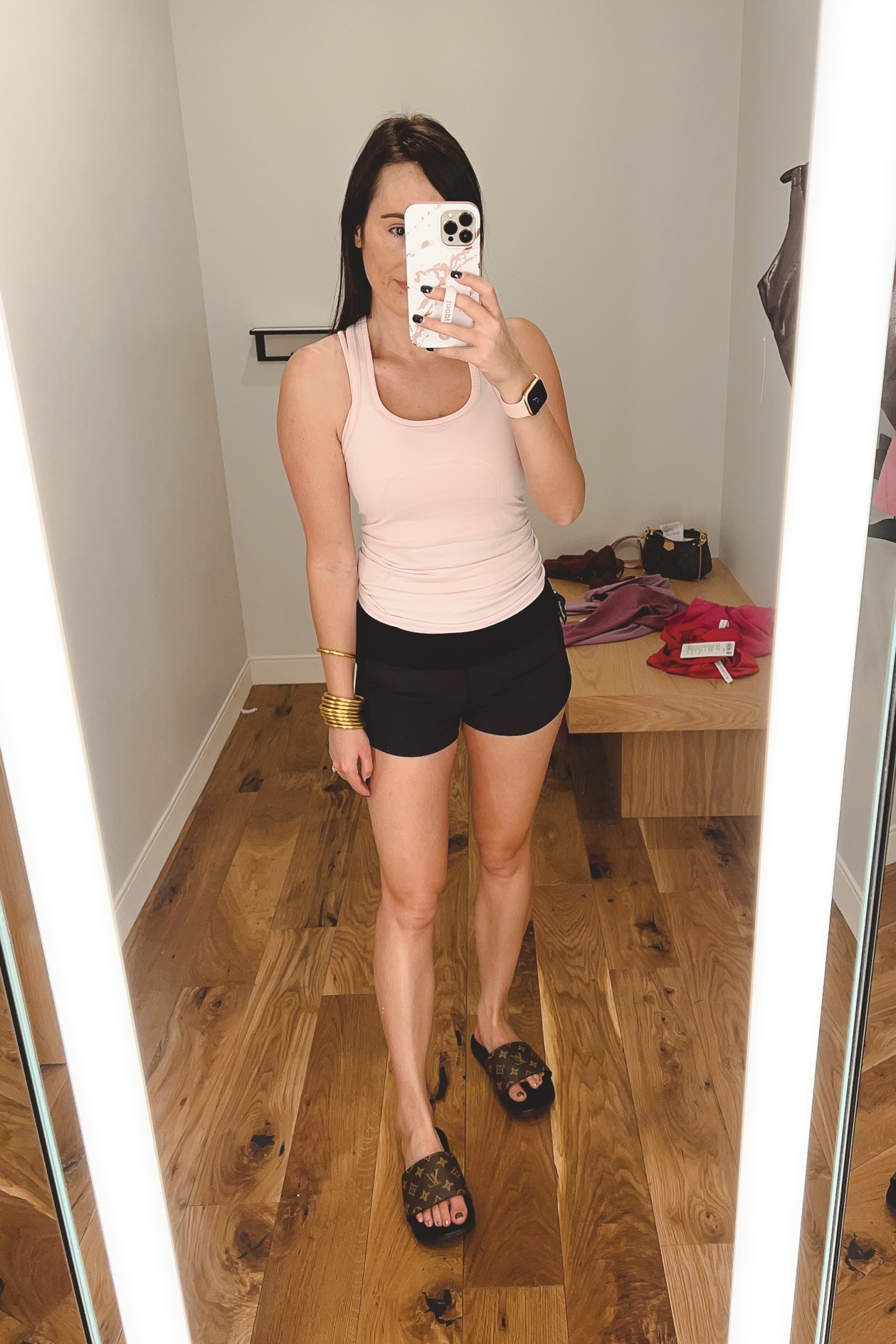 Does anyone else struggle with speed up sizing? I desperately want these in  HR, but I feel like a 5 would be perfect lol. They also seem longer 🤔.  Opinions ? : r/lululemon