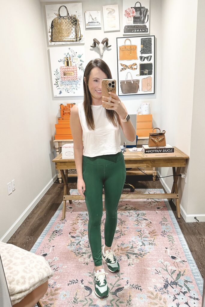 Olive green leggings | HOWTOWEAR Fashion
