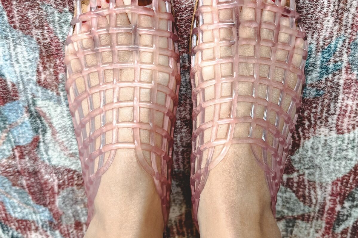 the row amazon dupe light pink jelly flats