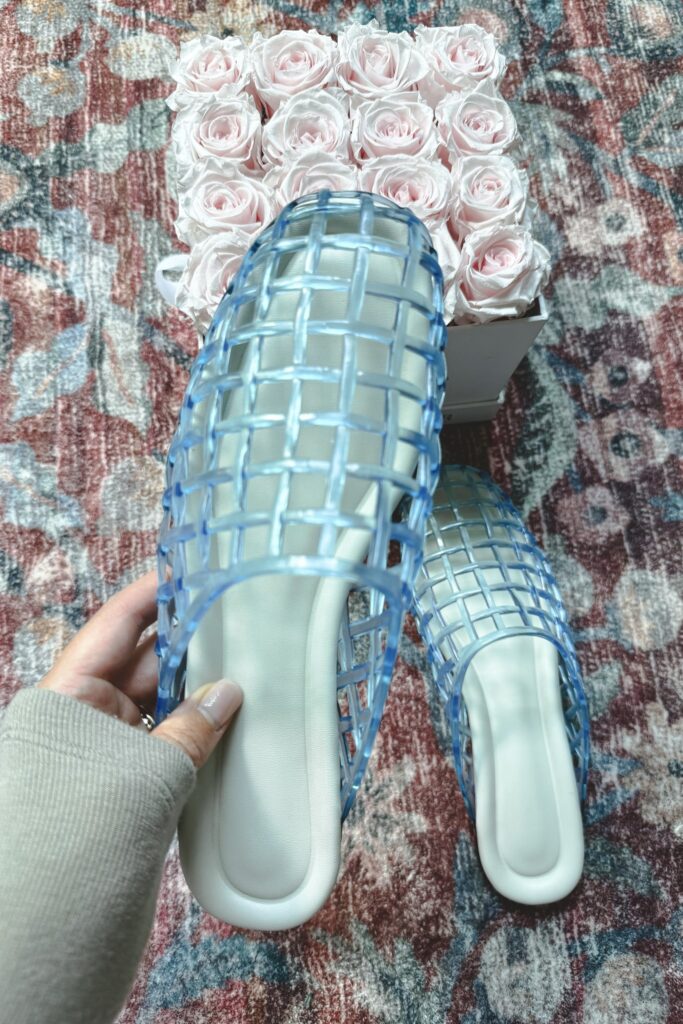 Blue jelly caged mules
