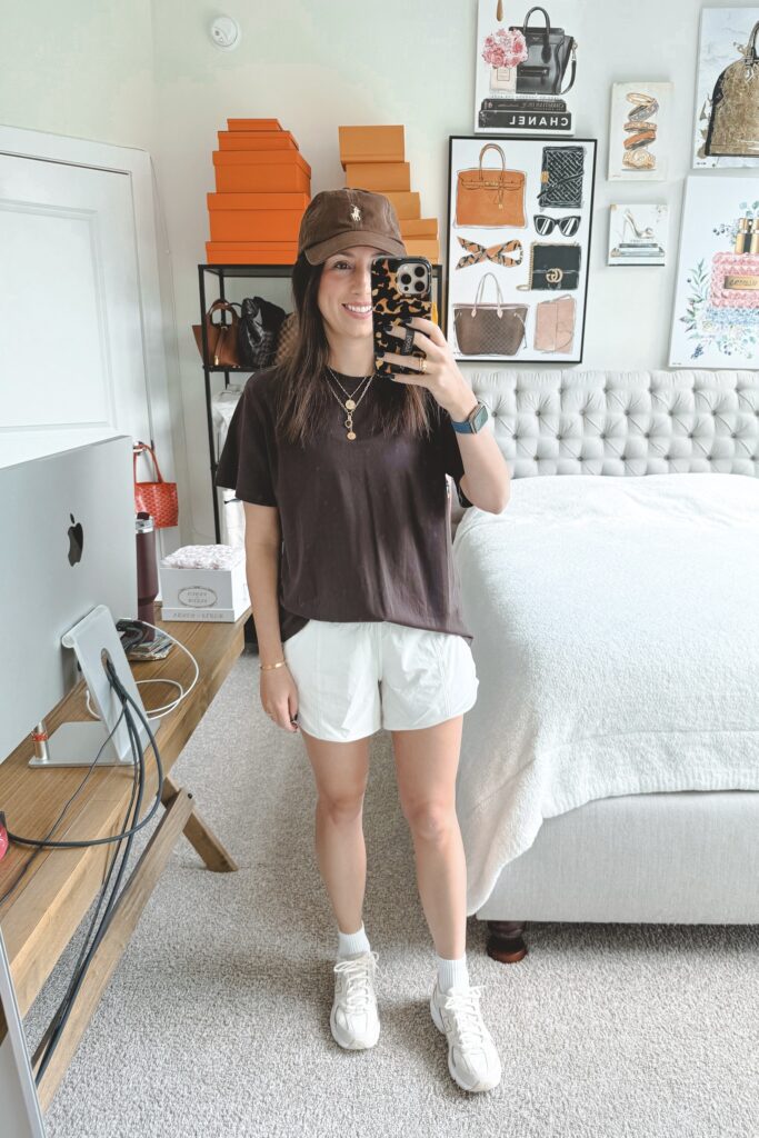 Lululemon all yours tee espresso with lululemon hotty hot shorts bone