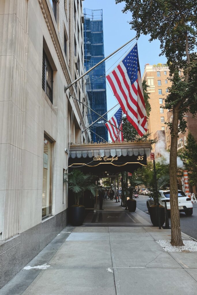 The carlyle hotel entrance